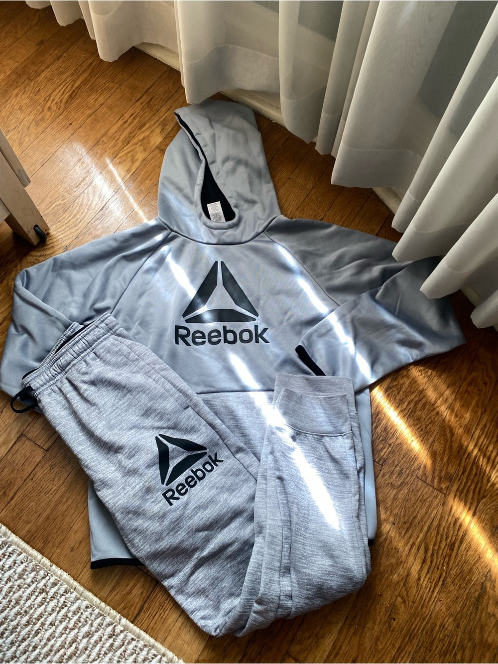 Reebok hoodie & jogger tracksuit
